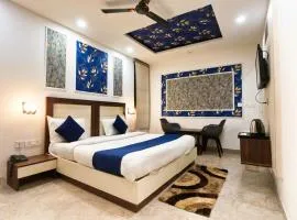 Hotel HomeAste 001 Near Yashobhoomi Convention Center