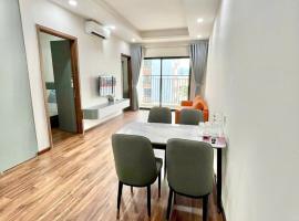 Asahi Luxstay - Apartment Luxcity Cẩm Phả、Hòn Mộtのホテル