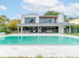 Herdade de Aroeira Golf & Beach، فندق في ألمادا