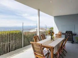Dorian Place Oceanview Getaway in Simon’s Town