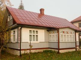 Dom na wsi u Kasi HAJNÓWKA BIAŁOWIEŻA NA WYŁĄCZNOŚĆ, ξενοδοχείο σε Stare Berezowo