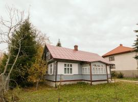 Dom na wsi u Kasi HAJNÓWKA BIAŁOWIEŻA NA WYŁĄCZNOŚĆ, hotel v destinaci Stare Berezowo