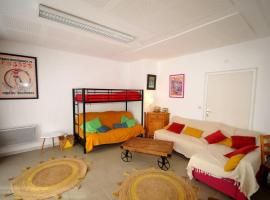 Gîte le Rocher - Apartment on the ground floor for, Hotel in La Grave