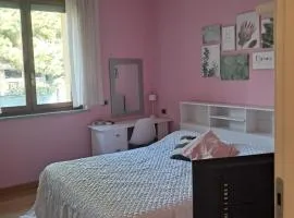 Cozy apartment in villa 4 PAX- Milano Nord - 200 MT train station to city center, Stazione centrale, Cadorna, airports - private parking place