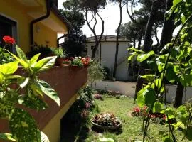 Cozy villa with garden near the sea