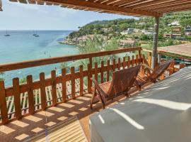 Camping Village Scaglieri，位于费拉约港的酒店