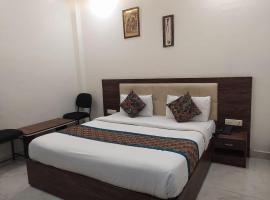 Hotel The Shriyansh, ξενοδοχείο σε Tājganj