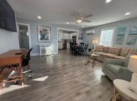 Grouper- NEW Remodel Entire Unit Kit Washer Dryer Upstairs 3Mi to Beach