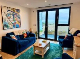 Harbour View - Steps From The Sea - Balcony - Parking