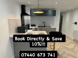 New 1 Bedroom Apartment Near Sheffield United Football Club, WiFi, Parking & Much More