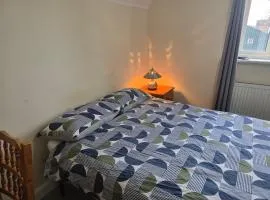 Free Parking WiFi Fresh linens x4