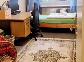 Doppelzimmer mit Garten, Kicker und Grill