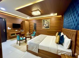 Hotel Elegant Bellemount Plaza A Family Hotel, ξενοδοχείο που δέχεται κατοικίδια σε Etāwah