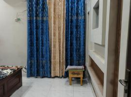 Marhaba Guest House Multan, hotel en Multán