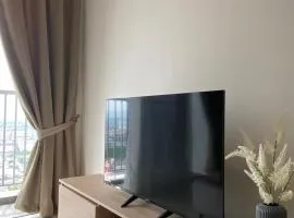 Traders park Balakong 3 room Wi-Fi balcony unblock view