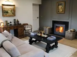 Willow Lodge Cashel- Rock View-Sleeps 8 guests-Spacious- Cosy