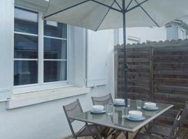 Gorgeous Home In Royan With Wifi, Hotel in Royan