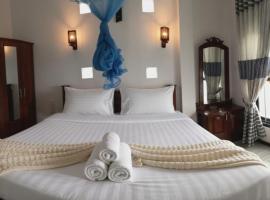 Hikka Breeze villa apartment, ξενοδοχείο σε Hikkaduwa