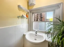 The Knights Apartment, Eastbridge Hospital