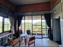 pilokhillhouse บ้านอีต่องเหมืองปิล็อก