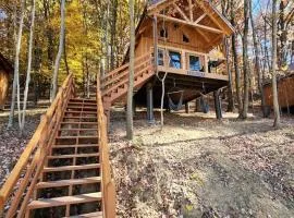 Lofted Cabin Wonderful for Outdoor Adventures in Ohio