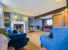 Adorable quirky country cottage