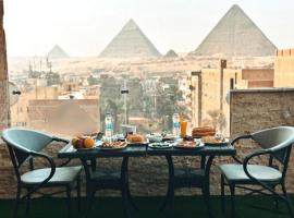 Brench Pyramids View, hotel in Cairo