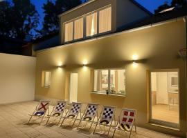 Spacious & Cozy Guesthouse - Near Metro & City Center - 3 Beds for 5 Person, hotel ve Vídni