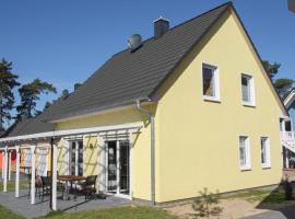 4 Bedroom Pet Friendly Home In Röbel, hotel di Röbel