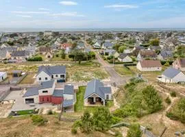 Cozy Home In Saint Germain Sur Ay With Wifi