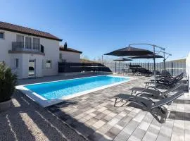 Awesome Home In Imotski