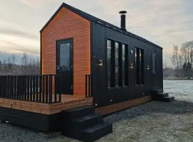 Cottage on the banks of the Ounasjoki River