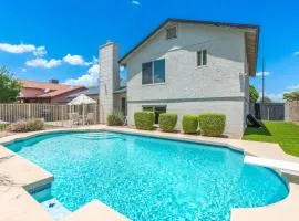 Gilbert Getaway - pool+games+pool table