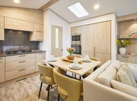 Wag Tail Lodge with Hot Tub, hôtel à Barmby on the Moor