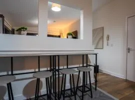 Penthouse in Central Nottingham with Hot tub and Games