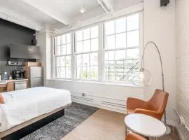 The 333 Suites 304 - Stay for 2