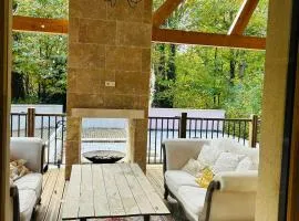 Villa Nature & Douets - aux portes du Mans - 5 chambres climatisées - piscine à débordement et terrain arboré d'1 hectare