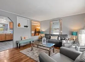 Serenity Home Free Parking & Wine