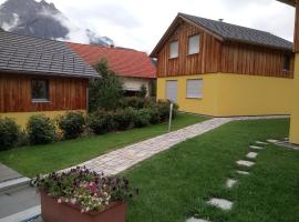 Feriendorf Uorsin, villa a Scuol