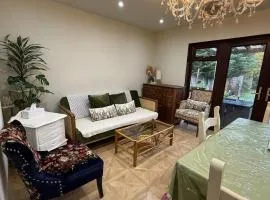 Charming Holyport Hideaway: 1BD Farmhouse