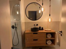 BestHomeStay-Santiago do Cacém, hotel in Santiago do Cacém