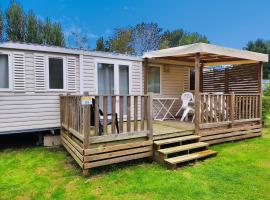 Mobilhome cosy, spacieux au bord de l'Eure, hotel v destinaci Ivry-la-Bataille