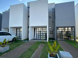 Refúgio Amazônico com Piscina e Natureza, hotel in Manaus