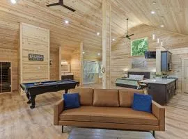 True Love Treehouse - Magic Above the Pines