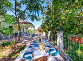 Casa Rural Mas ROTAVELLA, lodge in Montbrió del Camp