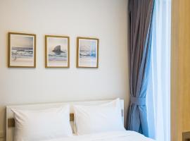 Стильные апартаменты с террасой, Hotel in Laguna Phuket