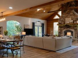 Compass Retreat for large groups، فندق في Buchanan