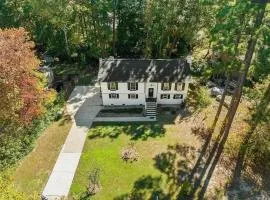 Stylish 4BR Getaway with Game Room, Grills & Cozy Outdoor Fire-Pit