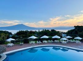 Mama Chuy Hotel & Villas Ajijic, hotel v destinaci San Juan Cosalá