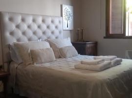 Hermosa casa zona Legislatura, Hotel in Santa Fe